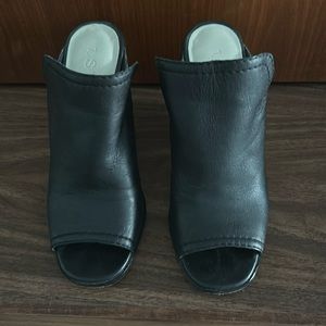 1State black leather 3 to 4 inch heels